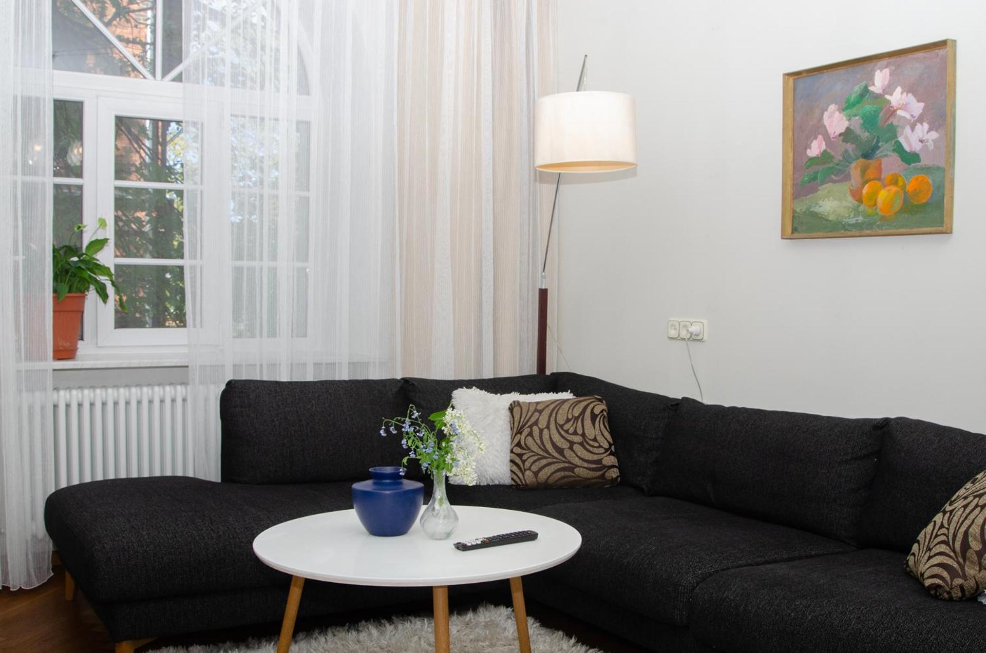 Large 3-room In A Historic House Apartamento *