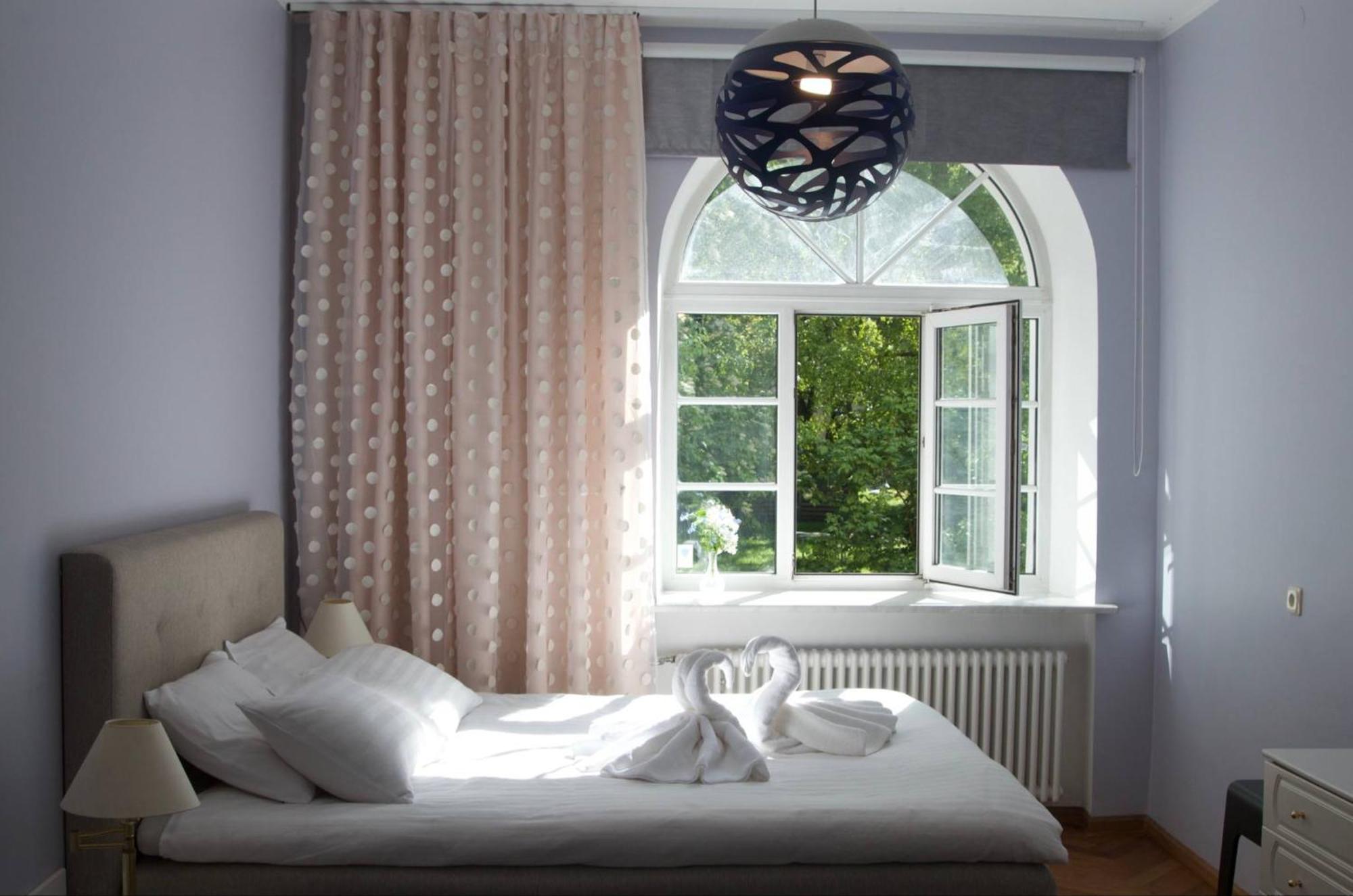 Large 3-room In A Historic House Tallinn